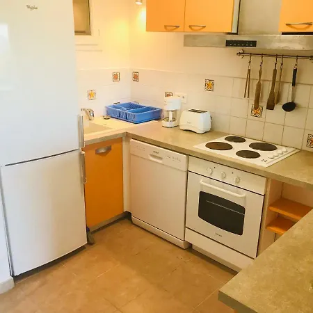 Une Chambre Avec Jardin Dans Avec Piscine Propriano