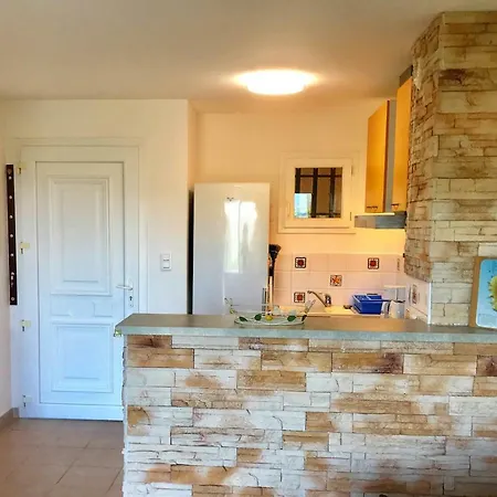 Apartman Une Chambre Avec Jardin Dans Avec Piscine Propriano